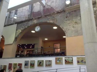 Pobočka městské knihovny Berlin-Mitte v Luisenbad – interiér Foto: Marie Šedá