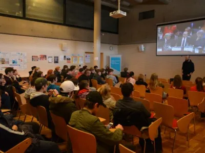 Zvol si info: Dávka chemtrails, fake news a kritického myšlení!