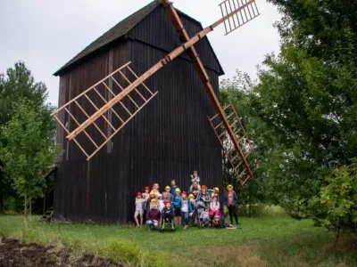 Účastníci příměstského tábora při Knihovně Kroměřížska