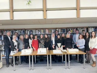 Účastníci předávání projektů v Knihovně FA VUT 