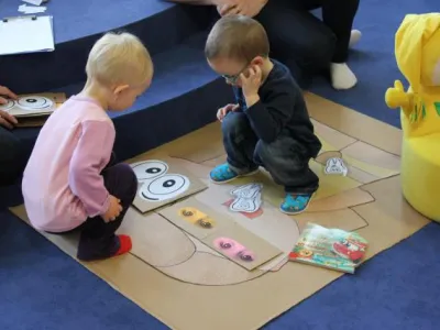 Škvrňata a batolata do knihovny na to tata 