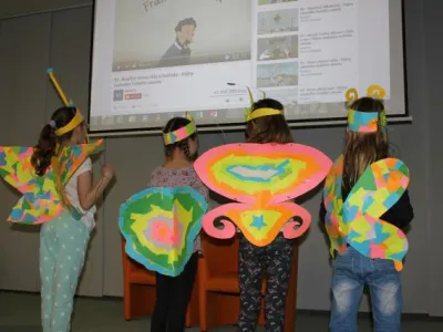 Noc s Andersenem - tvorba motýlích křídel