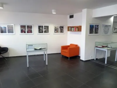 Výstava k výročí nové budovy MZK