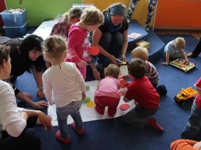 Škvrňata a batolata do knihovny na to tata 