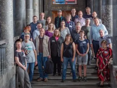 Vystoupali jsme po monumentálním schodišti z černého mramoru… Foto: Maj Blatnik