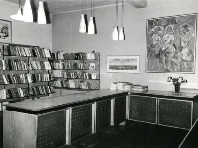 Prostory půjčovny v polovině 80. let