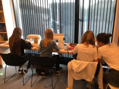 Výměnné šicí stroje v akci