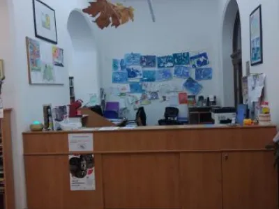 Výpůjční pult v Městské knihovně Valtice