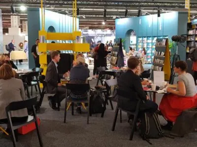 Jednání na stánku