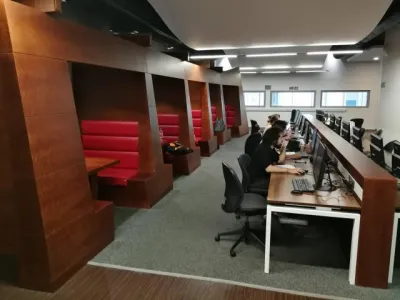 Rekonstrukce přízemí zcela proměnila charakter Knihovny Univerzity v Glasgowě.