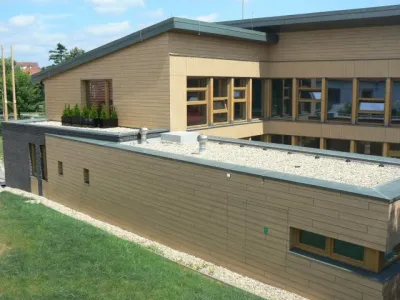 Budova Obecního úřadu Moravany, kde sídlí i knihovna