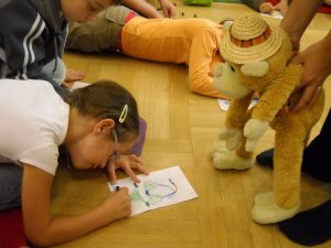 Ukázka z besedy: Neotesánek – III. cyklus – Za čest a slávu. SŠ, ZŠ a MŠ pro zrakově postižené, Brno, Kamenomlýnská 2 (foto projektový tým) alt obrazku