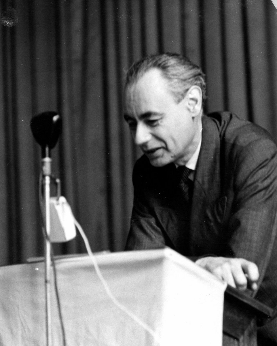 univ. prof. PhDr. Josef Hrabák, DrSc. univ. prof. PhDr. Josef Hrabák, DrSc.